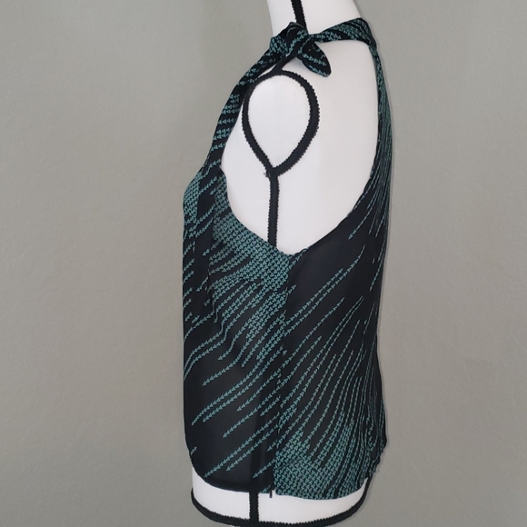 Top - Picture 4 of 9